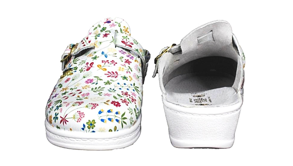 Papuci medicinali albi cu flori  Sanital Light