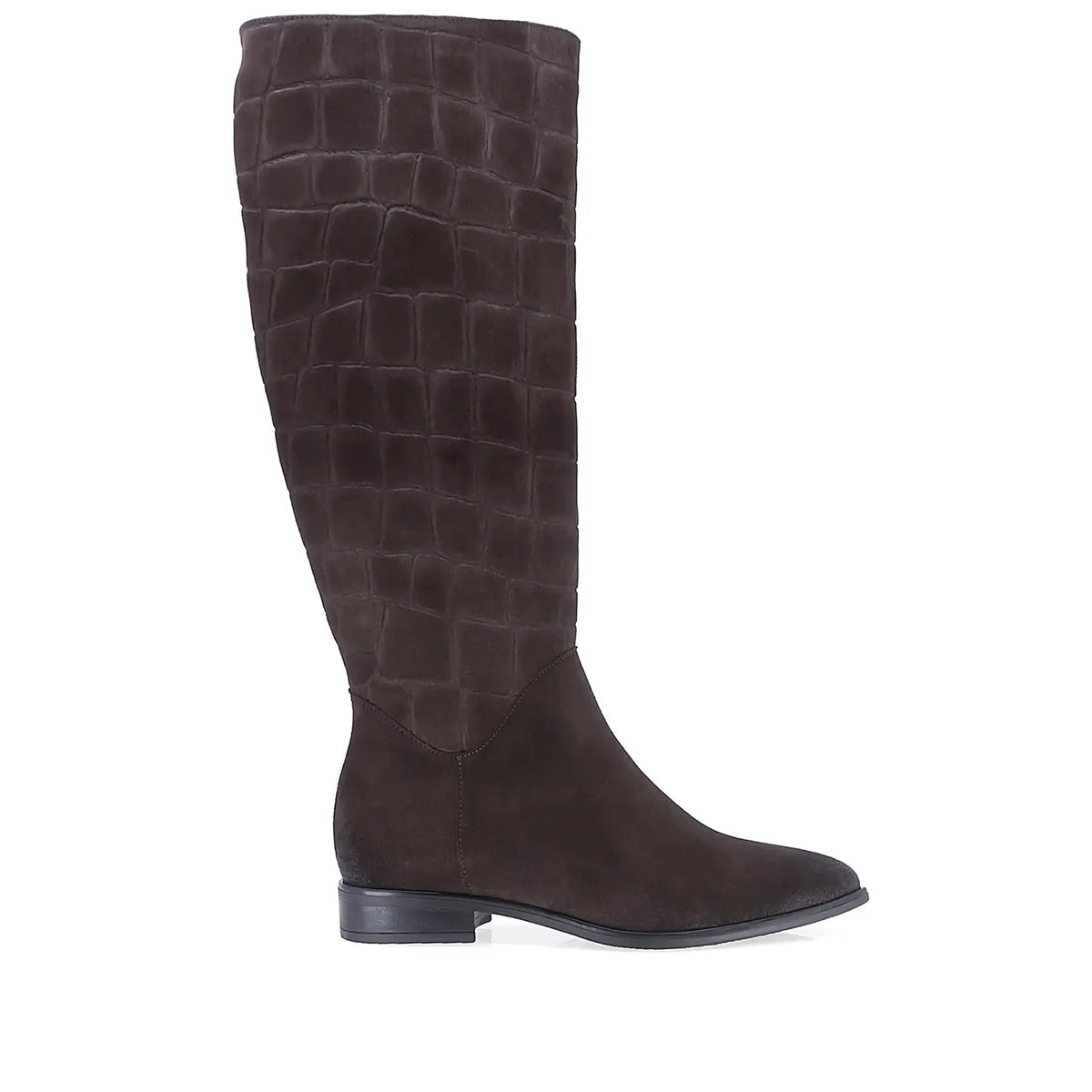 Cizme damă Kordel D3202 ciocolatii din piele naturală nabuc, cu textură cu aspect de crocodil, vârf ascuțit, toc lat de 2,5 cm și carâmb înalt.
