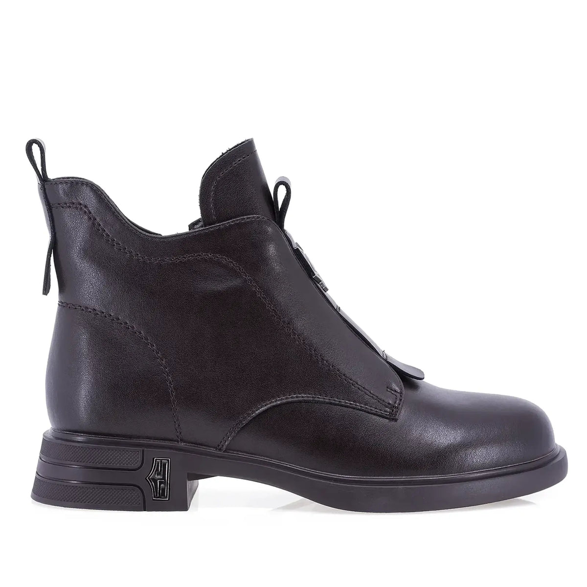 Ghete damă casual Sole 08 maro din piele naturală box, cu căptușeală pufoasă, fermoar, vârf rotund și talpă turnată din PVC cu toc de 3 cm.
