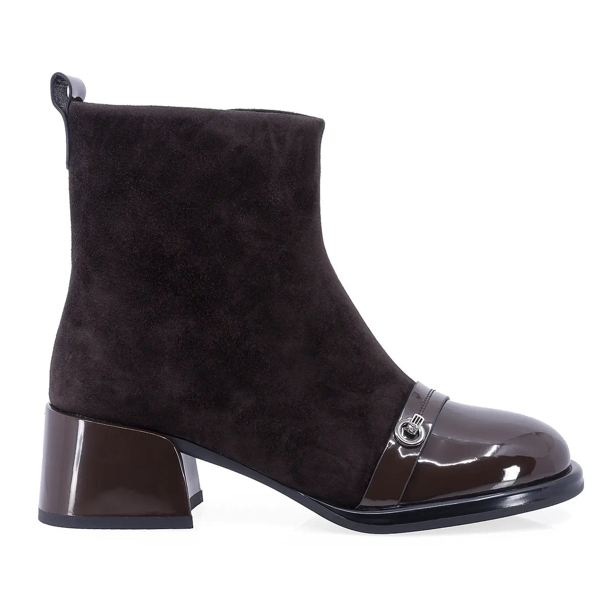 Botine dama elegante Anna Viotti D106-25526-F3271DK maro, din piele naturala intoarsa si piele lacuita, cu varf rotund, toc gros si cusatura pe mijloc.