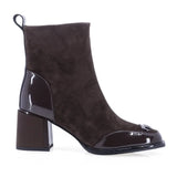 Botine dama elegante Anna Viotti D106-F11879-T4837-9 maro, din piele naturala intoarsa si lacuita, cu toc gros si ornament frontal lacuit.