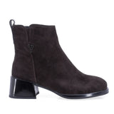 Botine dama elegante Anna Viotti D106-25102-F3102DK maro, din piele naturala intoarsa, cu varf rotund, captuseala pufoasa si toc gros.