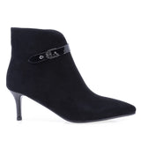 Botine dama elegante Anna Viotti D106-25521-F3361 negre, din piele naturala intoarsa, cu varf ascutit, toc subtire, cusatura pe mijloc si ornament pe rist.