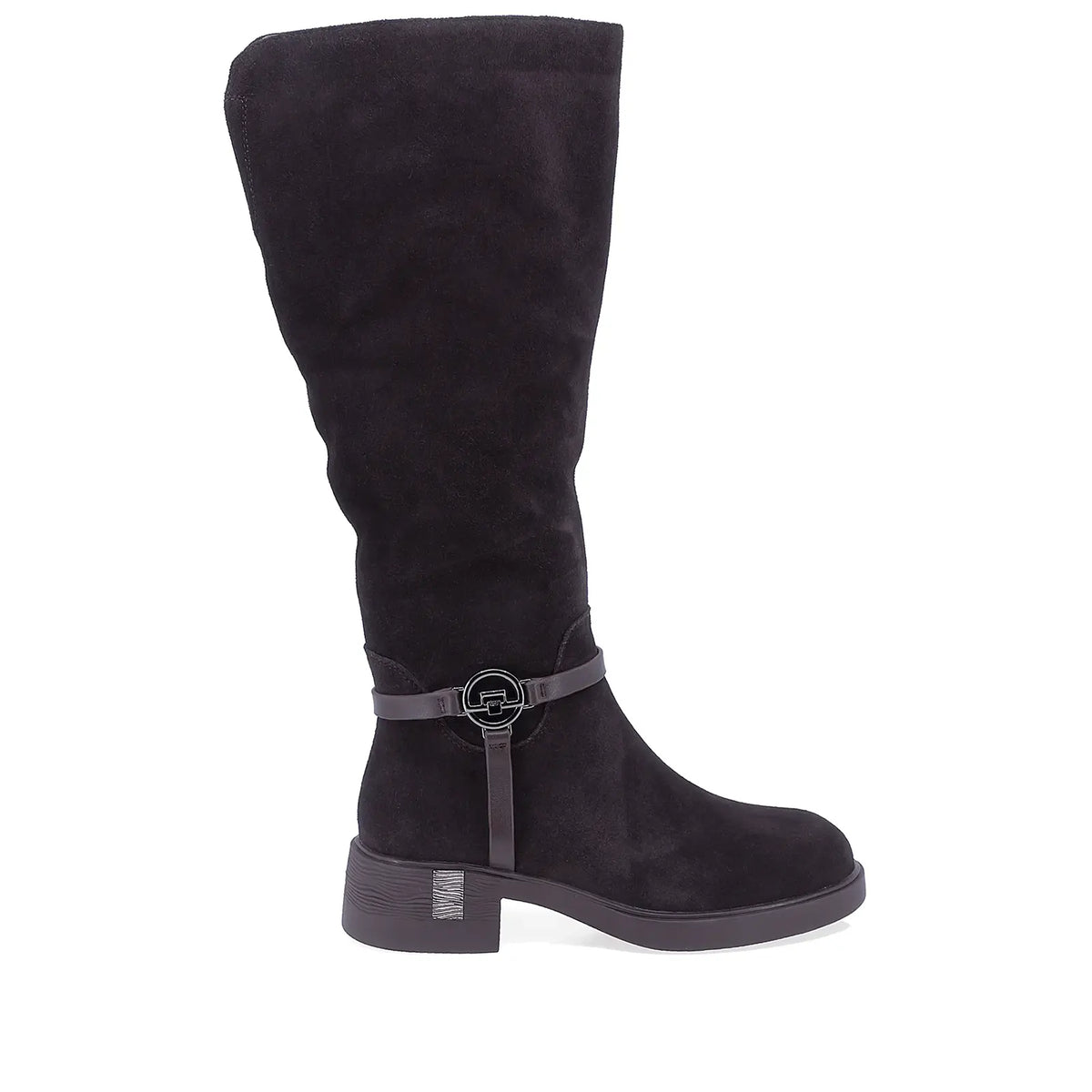 Cizme dama casual Anna Viotti D125-5J205-R05B maro, din piele naturala intoarsa, cu captuseala pufoasa, fermoar, insertie elastica la spate si talpa antiderapanta.