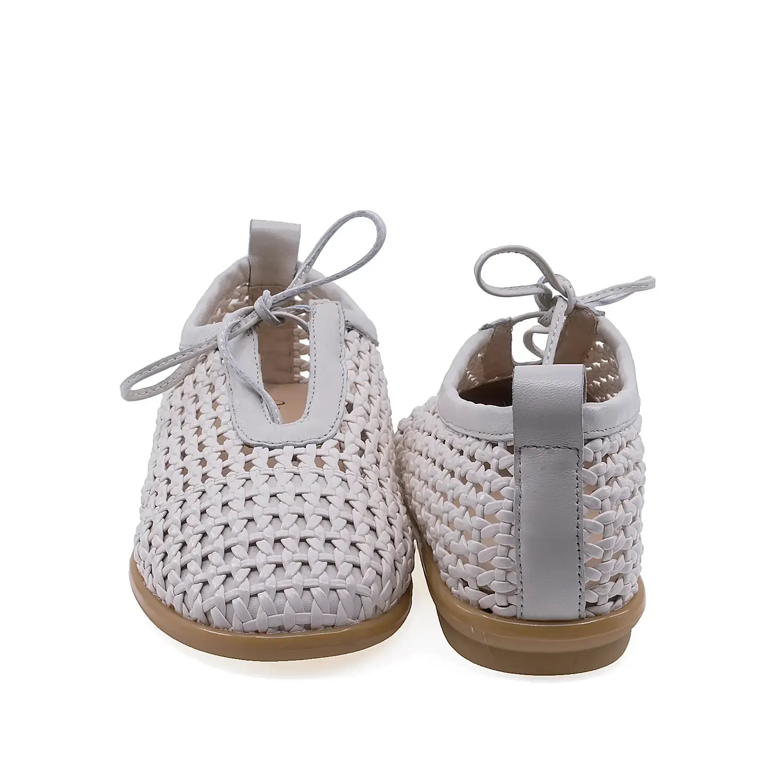 Pantofi damă Anna Viotti albi, vedere din spate, model casual confortabil