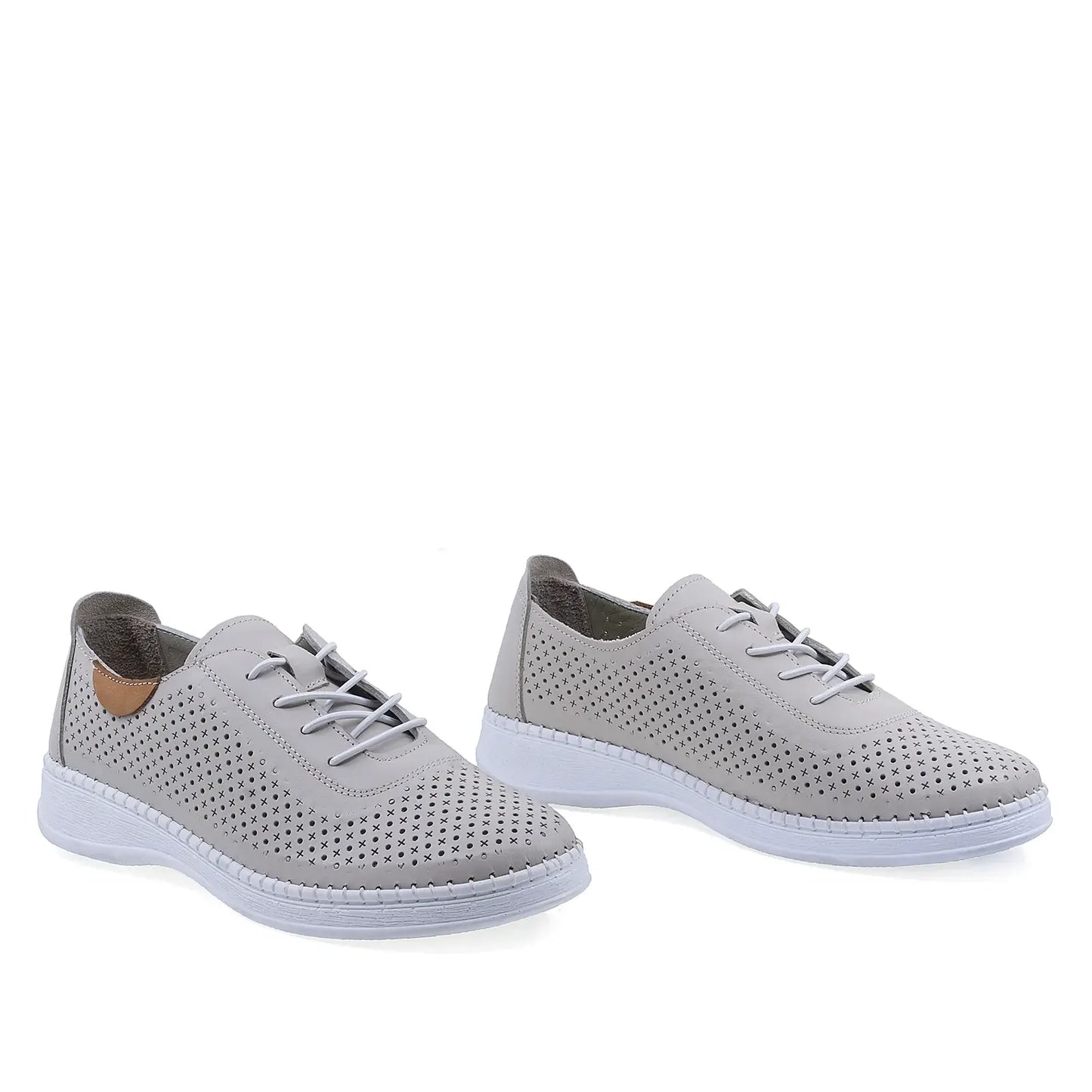 Pantofi damă Anna Viotti gri, vedere din față, piele naturală perforată și stil casual modern