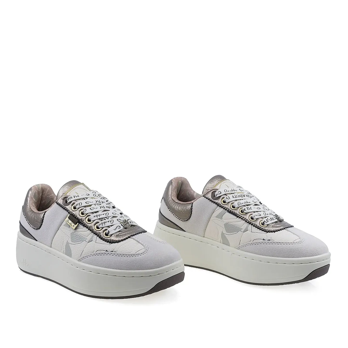 Pantofi sport Anekke damă bej, vedere din față cu șireturi și detalii decorative