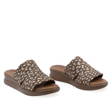 Papuci damă Anna Viotti D26-746 coniac din piele naturală cu aspect împletit