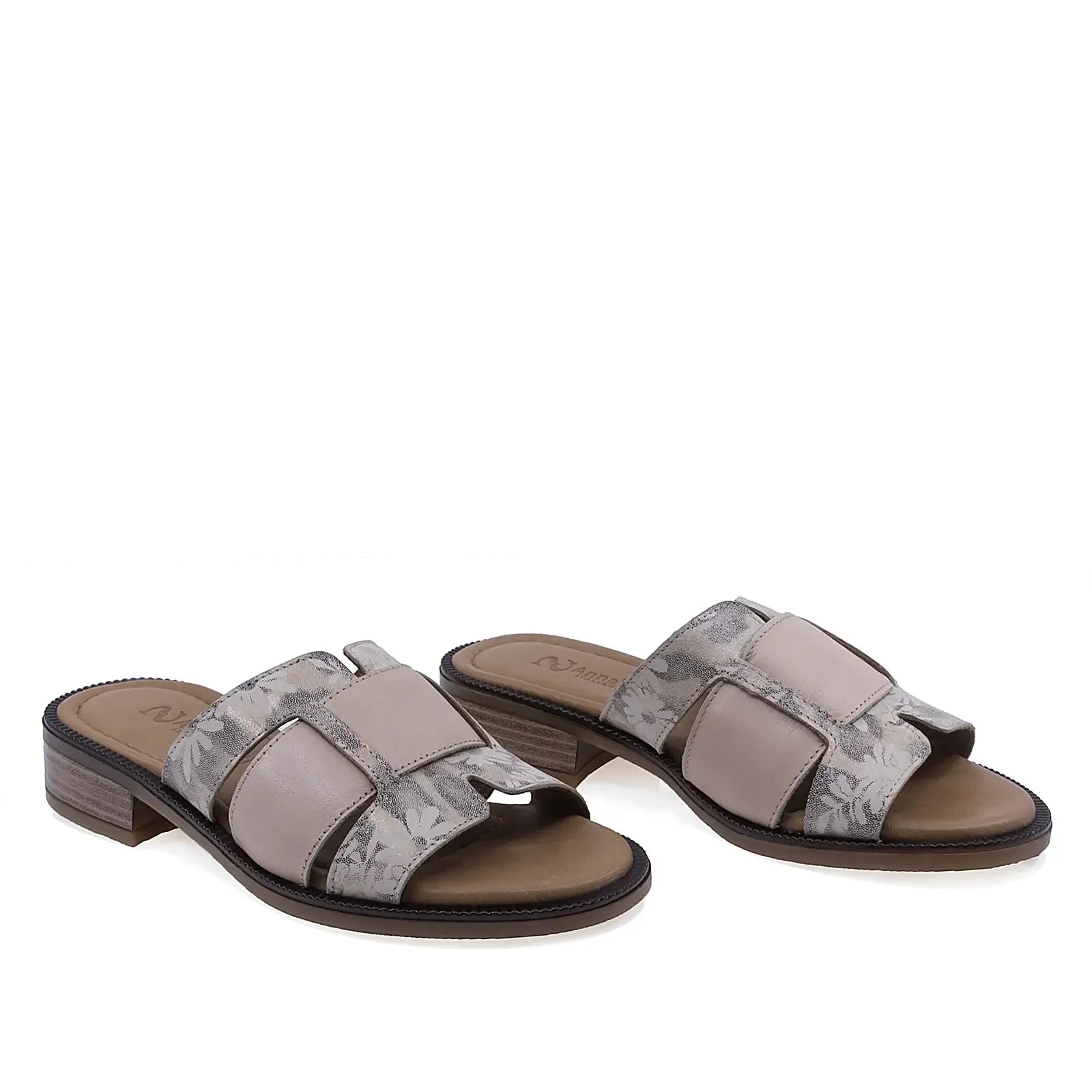 Papuci dama casual Anna Viotti D57-26306 piele naturala crem cu flori vedere din fata stil feminin si confortabil
