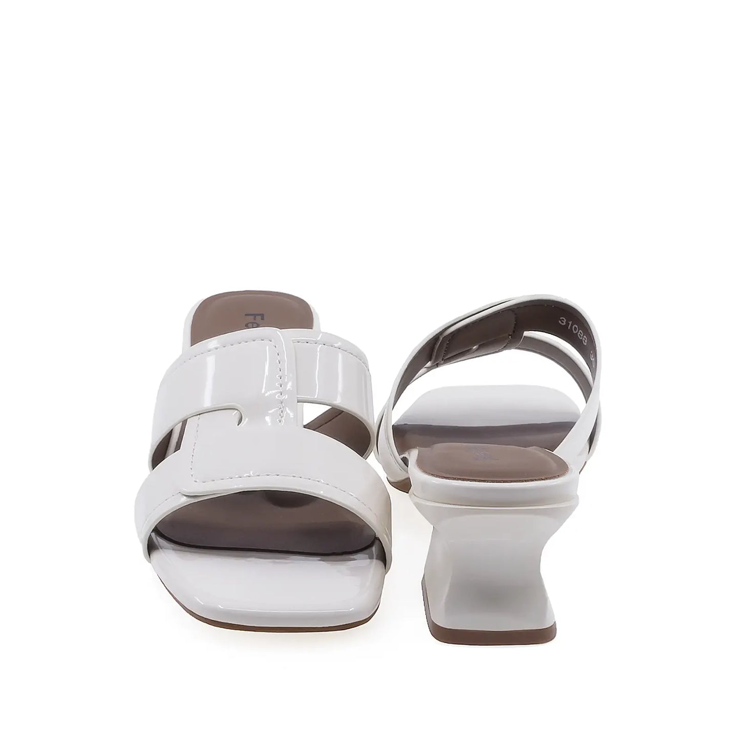 Papuci eleganți bej Feeling 31088, vedere din spate – toc pătrat de 5 cm pentru echilibru și eleganță