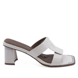 Papuci damă eleganți bej din piele lăcuită Feeling 31099, lateral dreapta, toc pătrat 6 cm