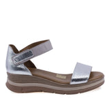 Sandale dama casual Anna Viotti D22-S574 argintii, vedere laterala dreapta, cu calcai acoperit si platforma confortabila