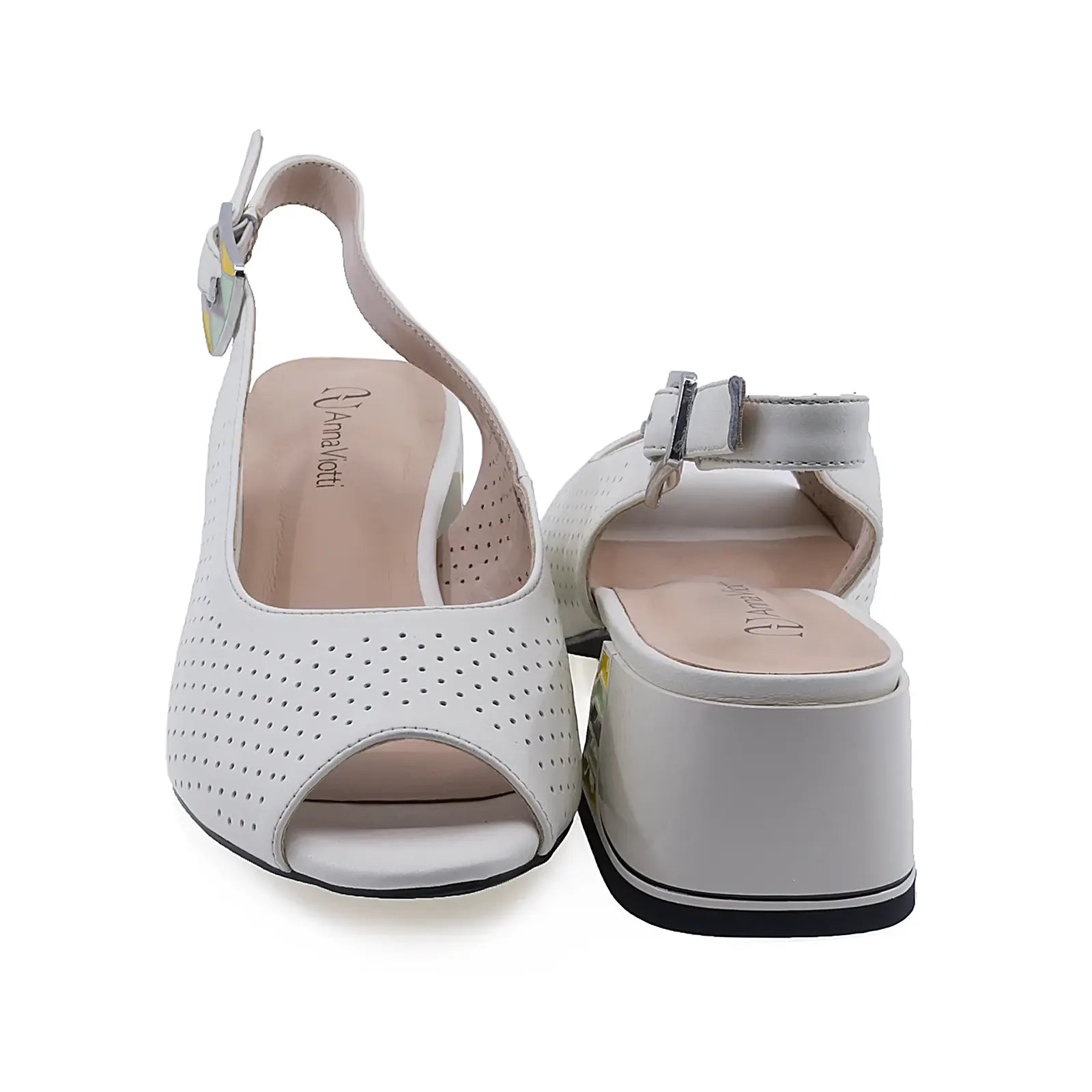 Sandale damă elegante bej Anna Viotti D105-6369P-A10-YT03 din piele naturală, vedere din spate, fixare sigură și stil rafinat